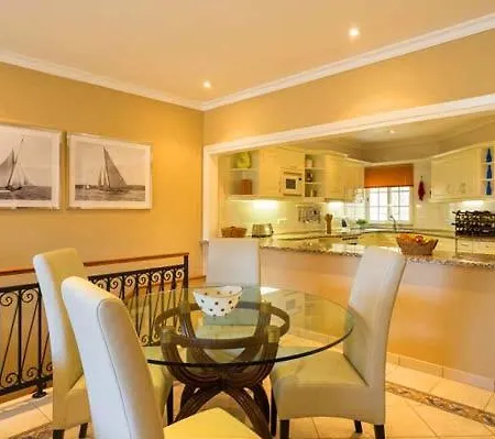 Sleeps 4 Pool Wifi T480265 아파트 *