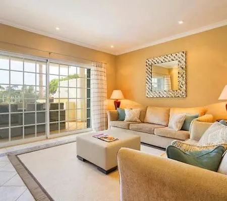 Sleeps 4 Pool Wifi T480265 Vale do Lobo